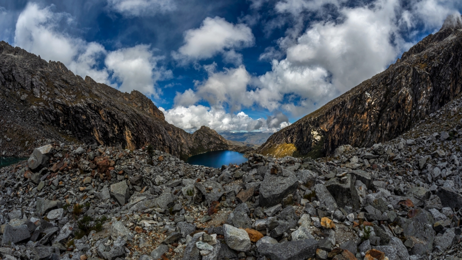 brolli - Laguna Churup. Widok na Lagunę Churup, 4650 m.n.p.m.   Polecam PE! . Zdjęcie 249548