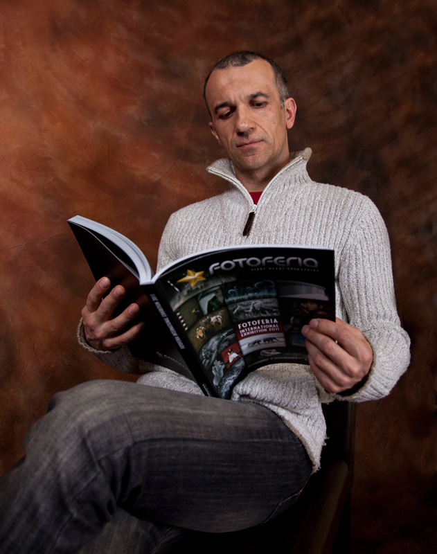 acrux - albumowa zaduma. Leszek zastanawia się, czy ostatecznie dobre zdjęcia zakwalifikował do wystawy. Zdjęcie 38948