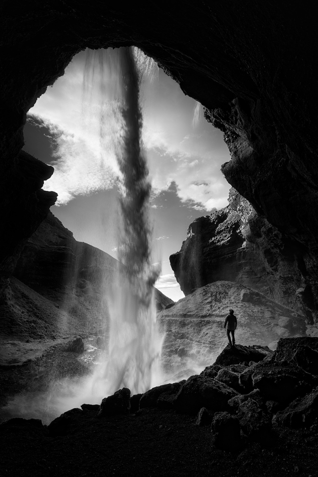 marcinkesek1987 - Kvernufoss. Islandzkie wodospady na każdym kroku zapierając dech w piersiach. Przejeżdżając wyspę dookoła mamy ich całe mnóstwo. . Zdjęcie 326032