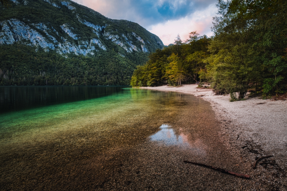 Jezioro Bohinjsko. . Zdjęcie 336522