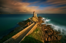 Phare...
