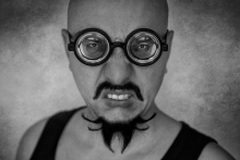 autoportret zły