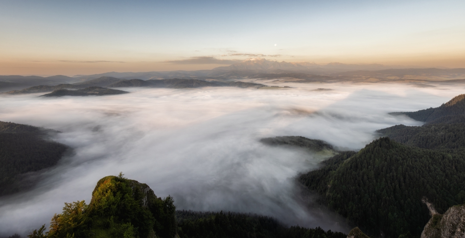 stefan1 - Wschód Słońca z Trzech Koron widok na Tatry. . Zdjęcie 316381