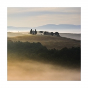 Tuscany restrained in t...