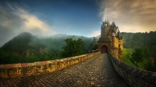 Eltz...