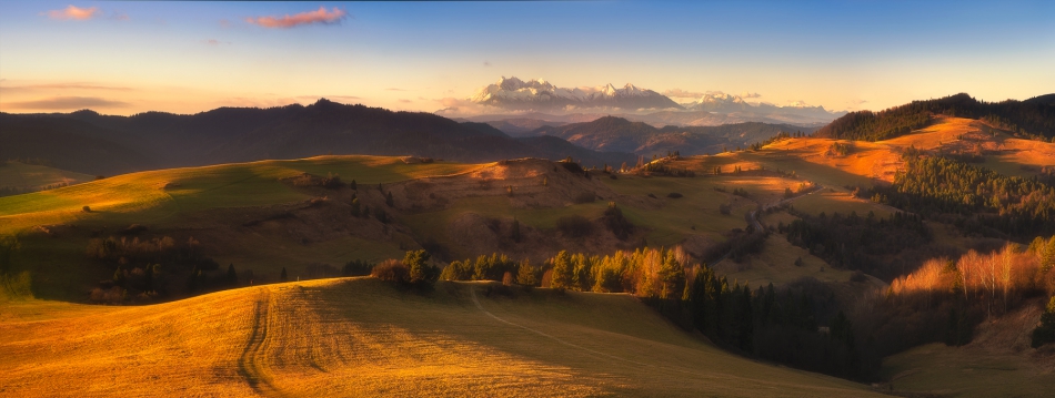 konczako - . Panorama wykonana przy zejściu z Wysokiego Wierchu od Słowackiej strony, podczas fotopleneru w Pieninach, listopad 2019. PE. Zdjęcie 255131