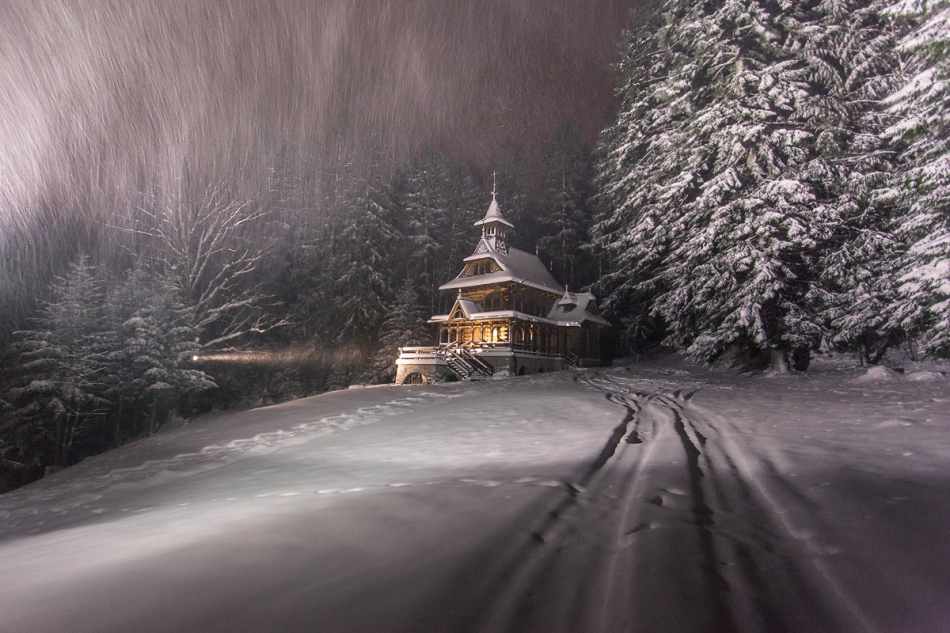 karol_nienartowicz - Jaszczurówka. Zakopane, dzisiejsza burza śnieżna.. Zdjęcie 183015