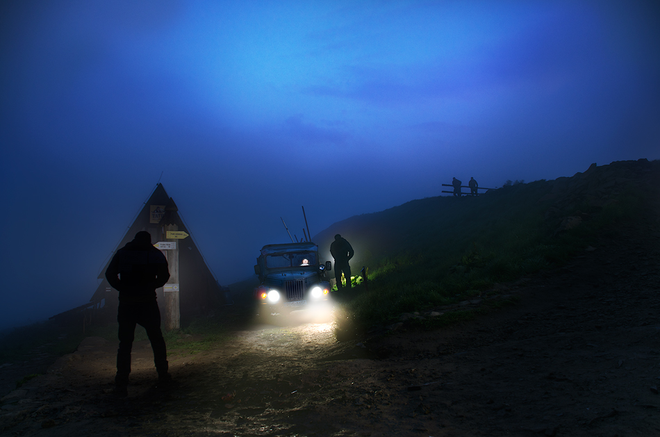 fotonmatic - osaczony. 3 lampy błyskowe na radio plus fotocela, latarki, aparat wyzwalany radiowo. Zdjęcie 93771