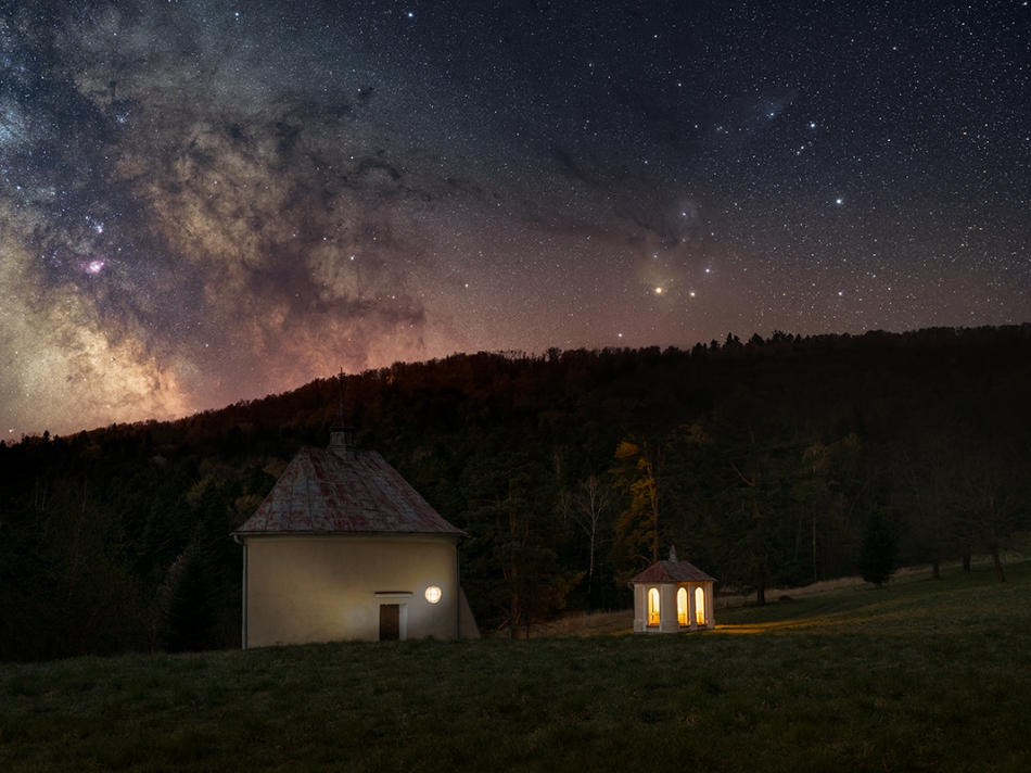 fotonmatic - Rho Ophiuchi . Rho Ophiuchi  najczęsciej ucinana na zdjęciaciach leżąca na prawo od  Drogi Mlecznej mgławica w Skorpionie. 50 mm 5 x 4 minuty, stackowane w Ps. Śledzenie   Sky Watcher Star Adventurer Dół 4 minuty bez śledzenia.  Kalwaria Pacławs