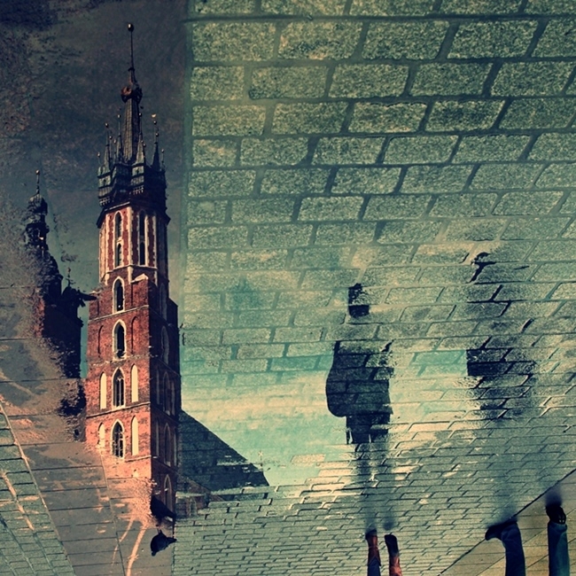 Impresja mariacka.. Kałuże lśnią nam pod nogami.... Zdjęcie 156714
