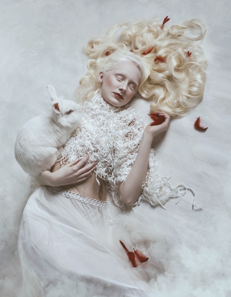 flowing_swan - White Alice in Wonderland. . Zdjęcie 208444
