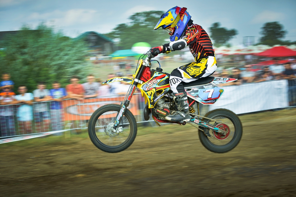 roman_hudzik - 7. Zawody motocrossowe w Rajkowach, w akcji Tymon Wisiński. . Zdjęcie 187837