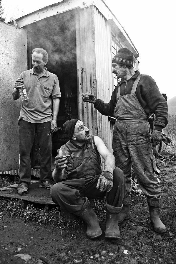 yamayka - Życie na Wypale . Bieszczady wypał węgla drzewnego . Zdjęcie 170355