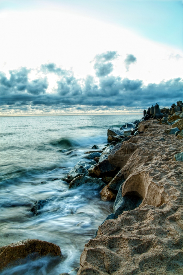 iso_z_tego - Bałtyk rankiem . Plażowa erozja. Zdjęcie 305520
