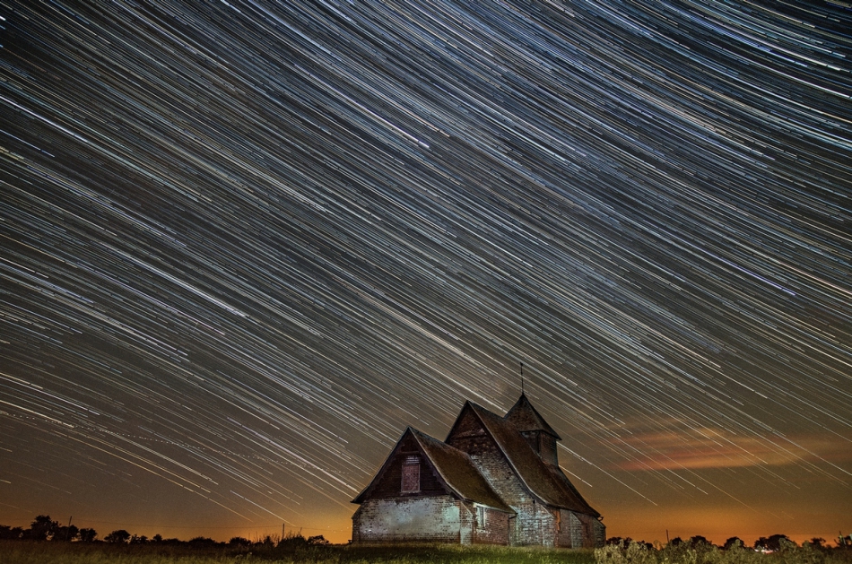 Lightcatcher - Noc spadających gwiazd. Startrail popełniony w 2015 roku w UK. Zdjęcie 266074