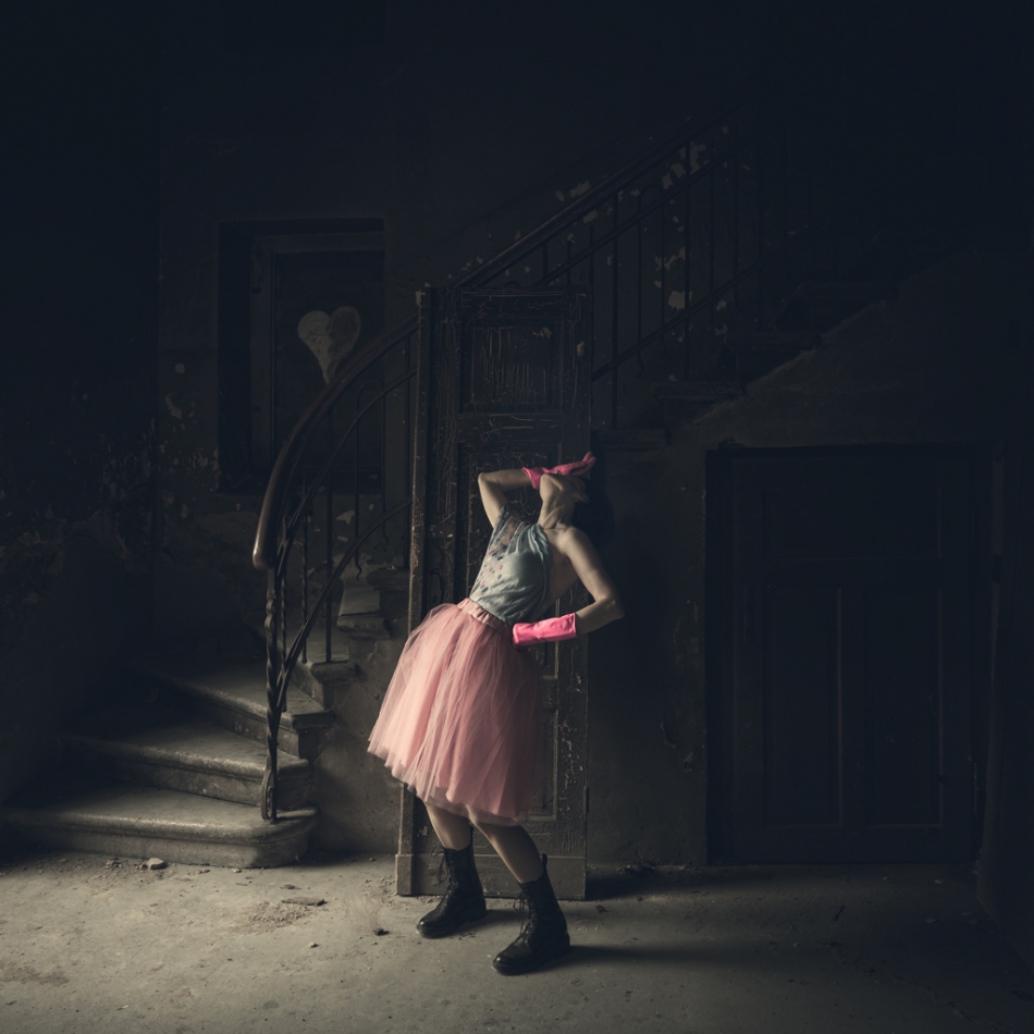 lodz_hudego - Monodram o sprzątaniu. Pozuje Edyta https://www.instagram.com/edith_adjark/. Zdjęcie 315530