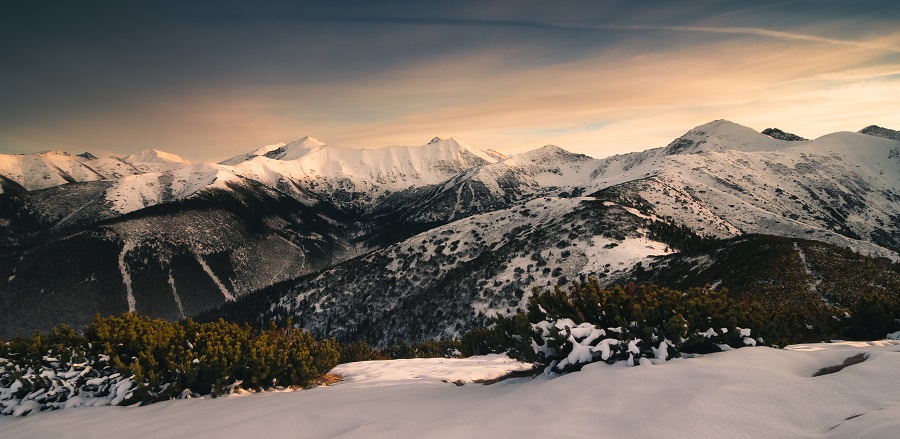 piotrekcoleman - Tatry zachodnie . Dzisiejszy zachód słońca z Tatrach zachodnich a dokładnie na Grzesiu.. Zdjęcie 132733