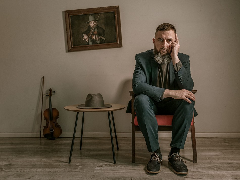 vonbitto - schyłek. aparat: Nikon D5600\r\nobiektyw: Sigma 20mm 1,4art\r\nświatło: 1x Lampa LED PRO STUFF VL-300 PRO. Zdjęcie 337676