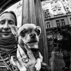 LAURA & LIKI