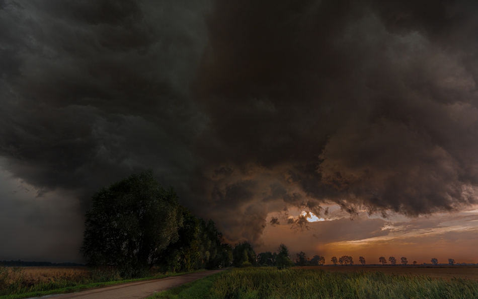 fotoel - Nadciąga. . Zdjęcie 317602