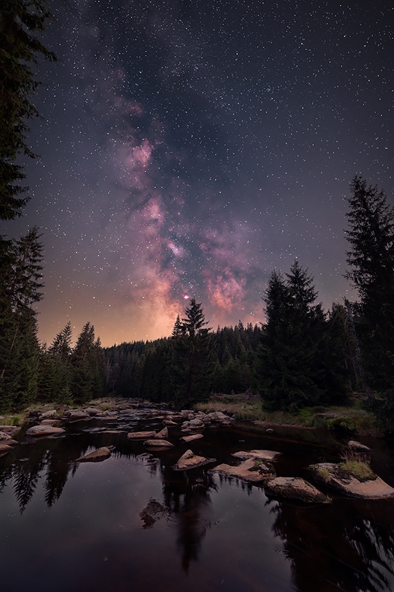 ferb72_ - Izera. NikonZ6II + Viltrox 24 1,8 na 2,8 iso 800 120sek razy 4 + Nomad +Samyang 14 2,8 (dół)...Dół jedna klatka.. Zdjęcie 326319