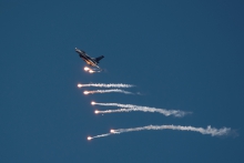 F-16 i flary.