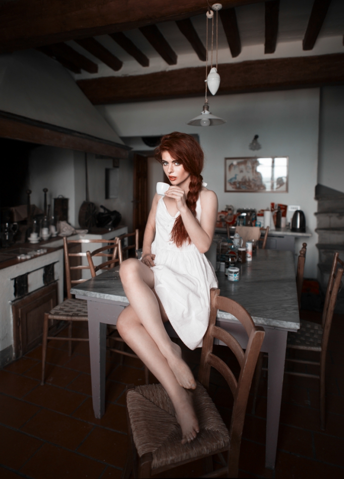 iwonek - . modelka Littleinness Photomodel MUA https://www.maxmodels.pl/wizazysta-ultramarinemakeup.html Przystanek fotograficzne bajania Toskania . Zdjęcie 244628