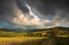 Gorce o zachodzie.