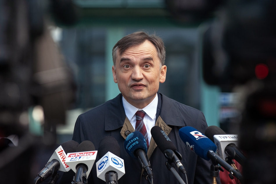 Zbigniew Ziobro. Pamiętaj, że oceniasz zdjęcie a nie osobę portretowaną. Zdjęcie 336003