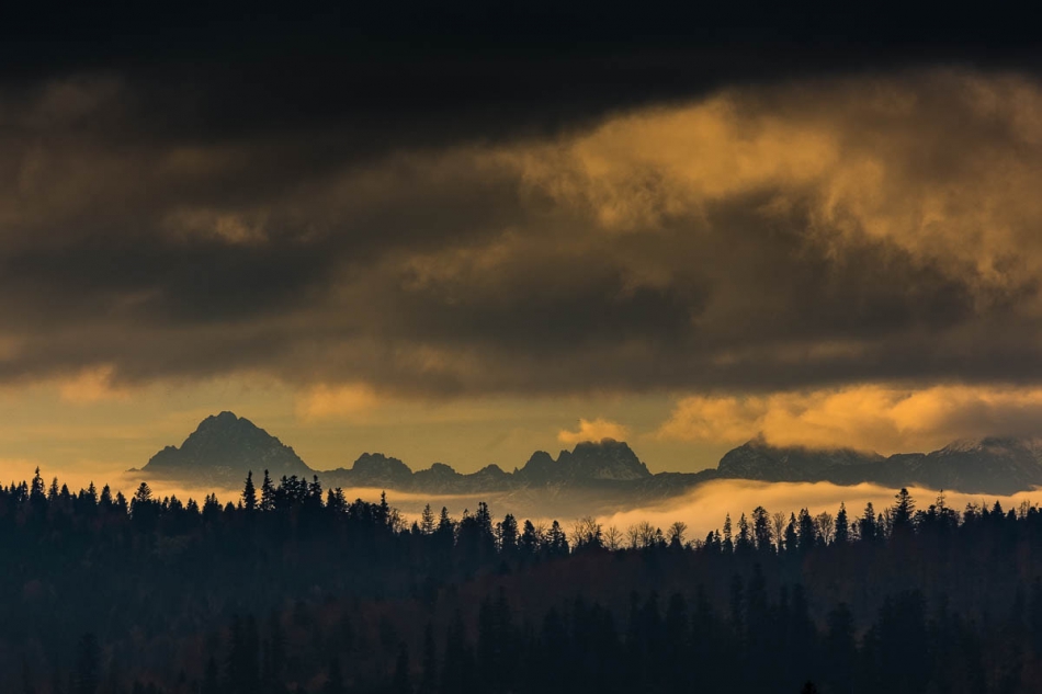 pawb72 - Październikowe świtanie w Gorcach z widokiem na Tatry...  . 2017.. Zdjęcie 308355
