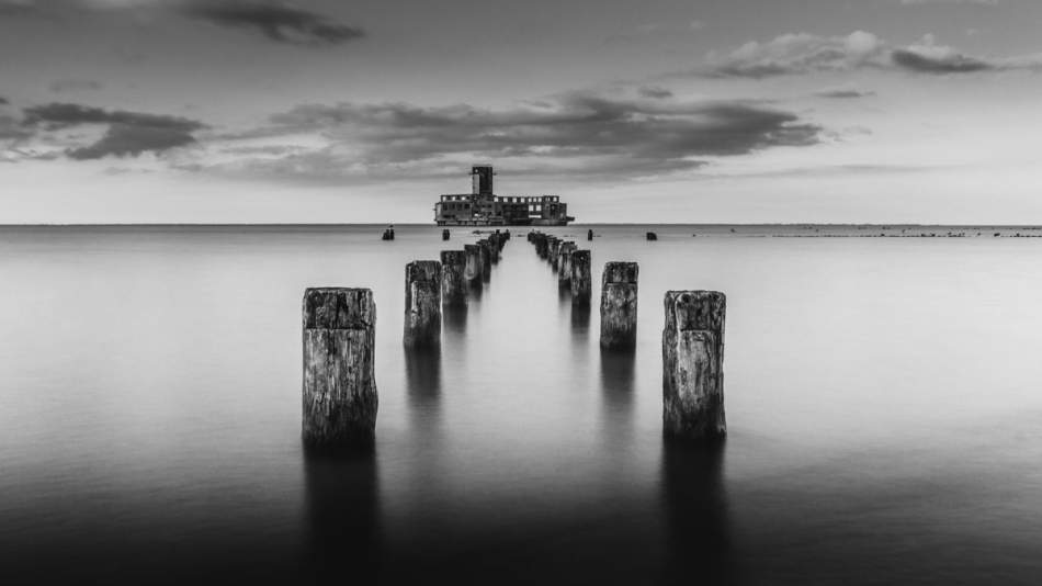 adrian_plucinski - Torpedownia . Z wykorzystaniem filtra HOYA ND1000 (20sec). Zdjęcie 198907